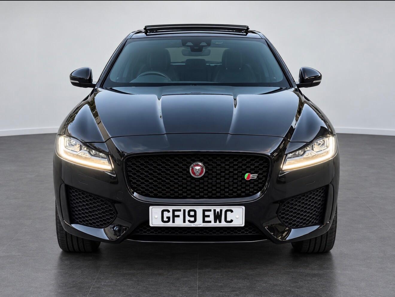 Jaguar XF Brent