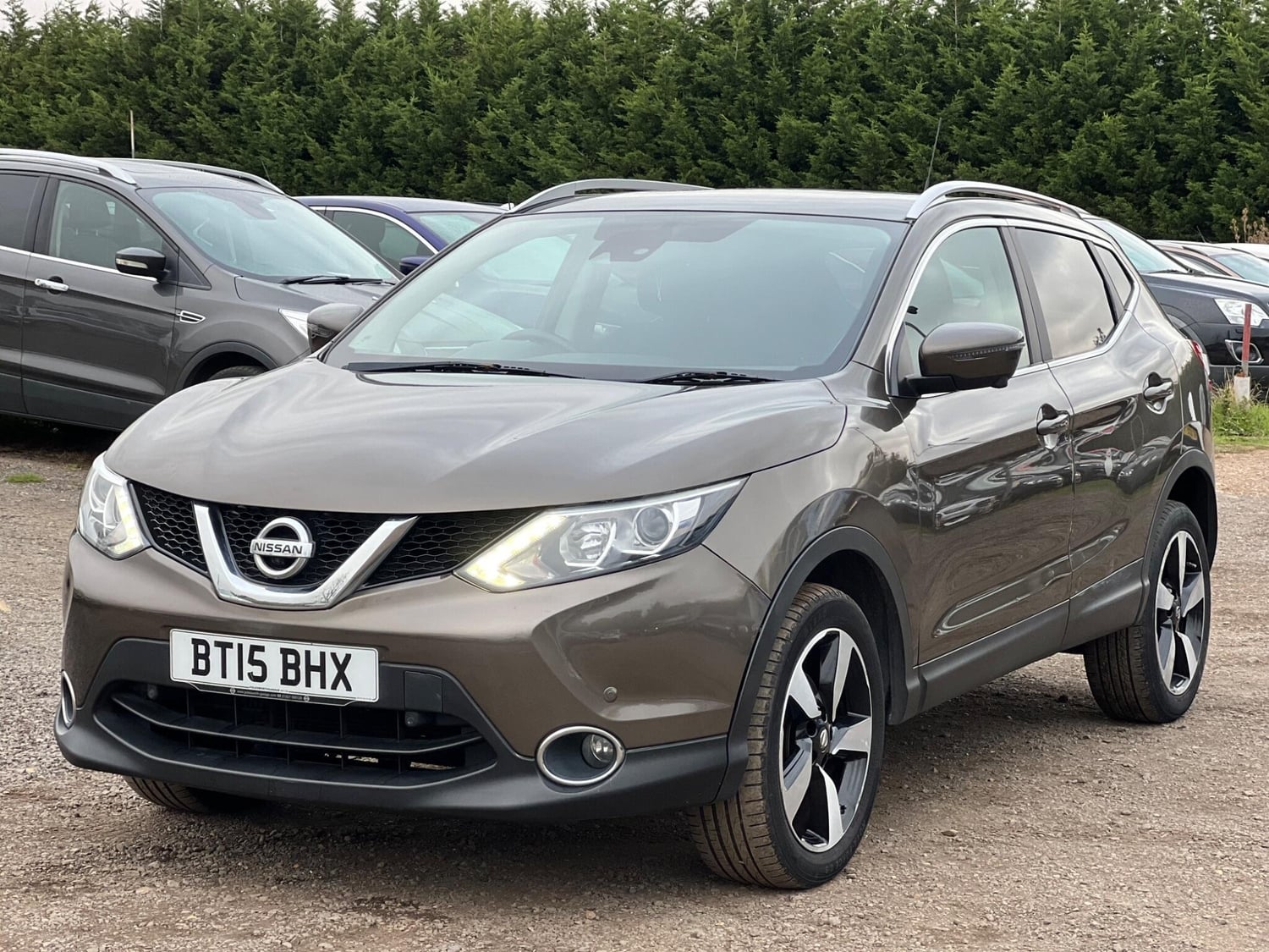 Nissan Qashqai 2015 - Cars
