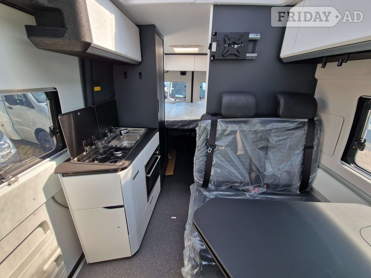 Adria Twin Twin Supreme 600 SPB Highbridge