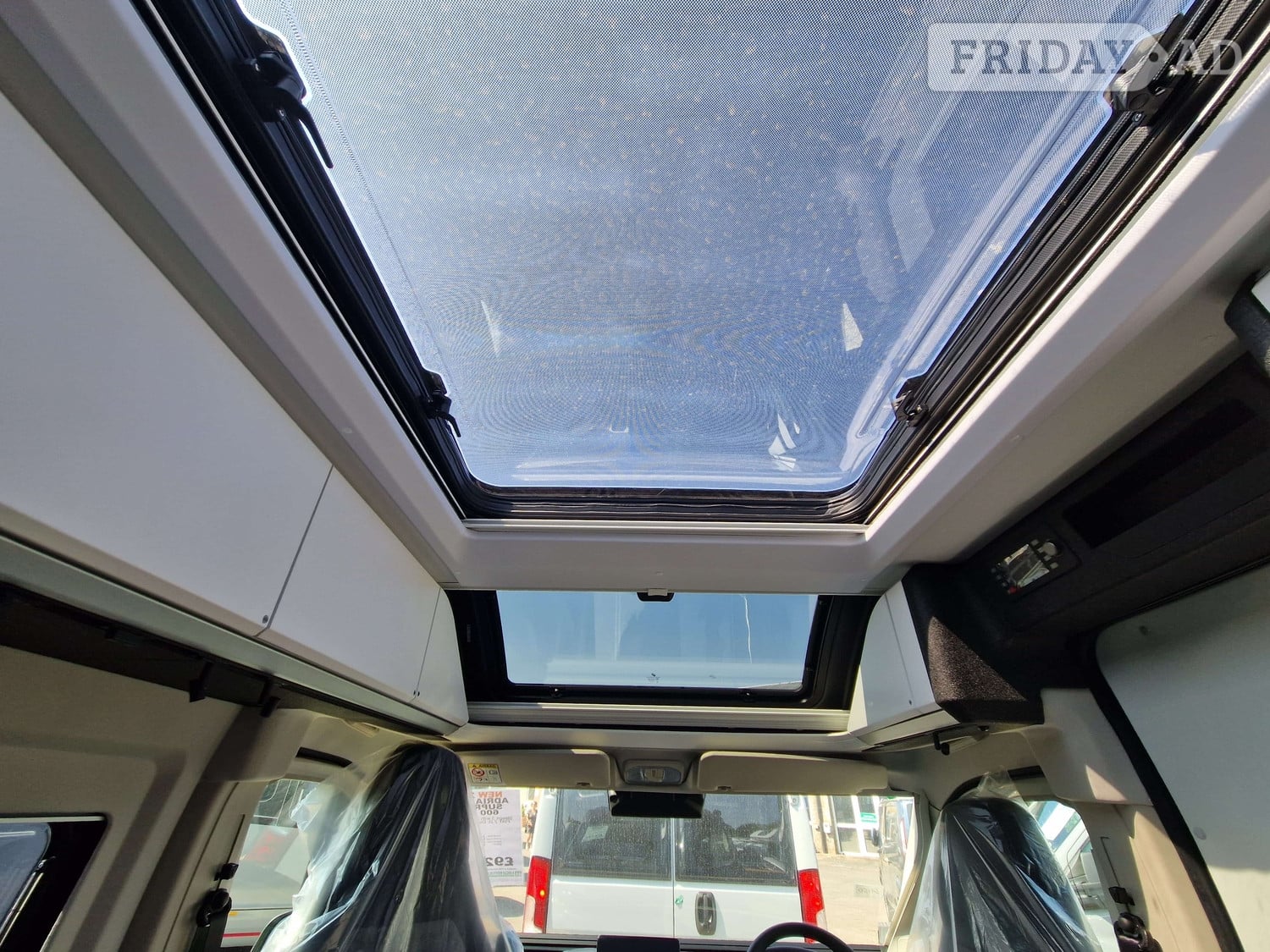Adria Twin Twin Supreme 600 SPB 2027 for sale - Motorhomes & Caravans in Highbridge