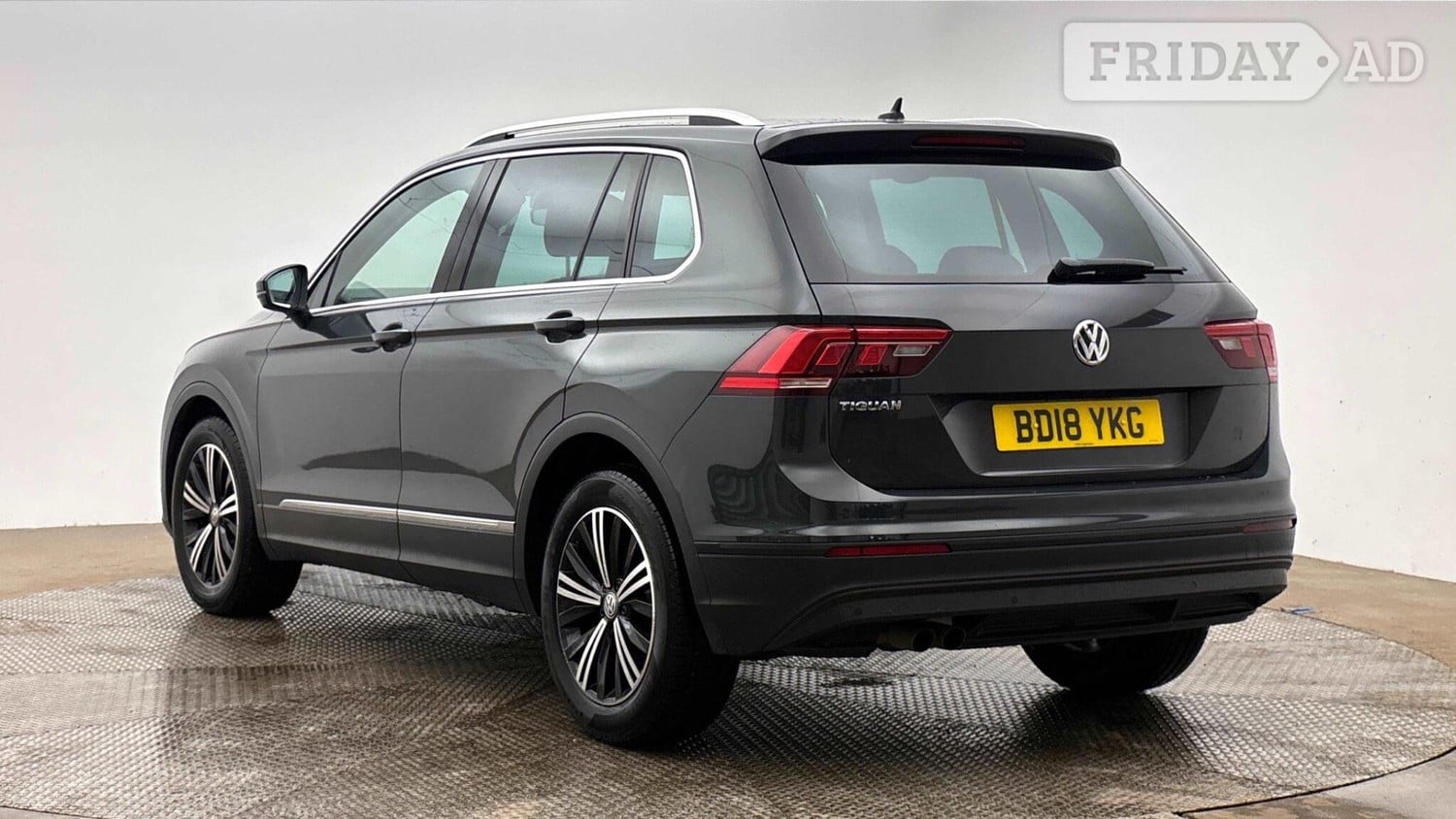 Volkswagen Tiguan 2018 in Caterham