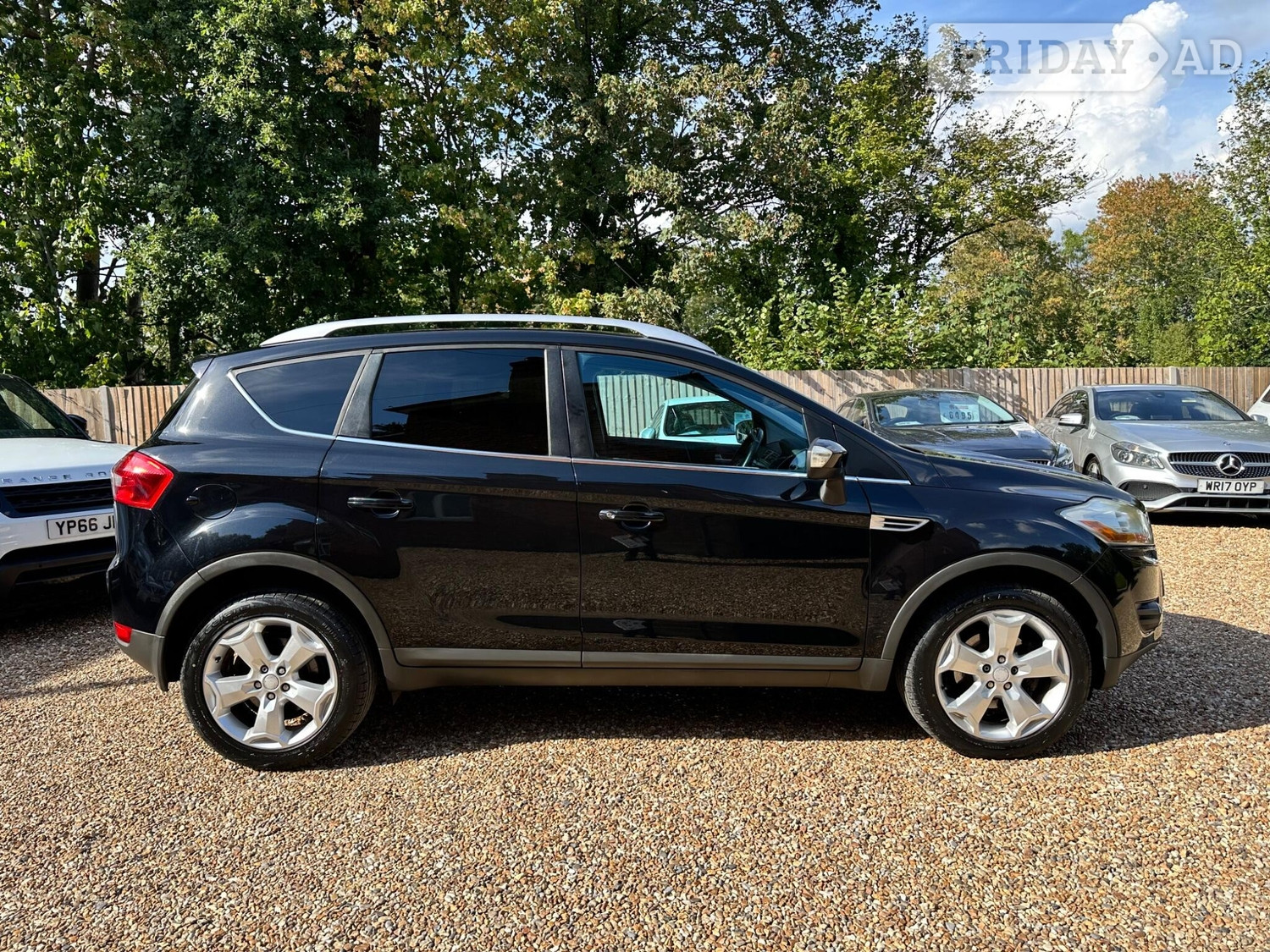 [ berth ]Ford Kuga