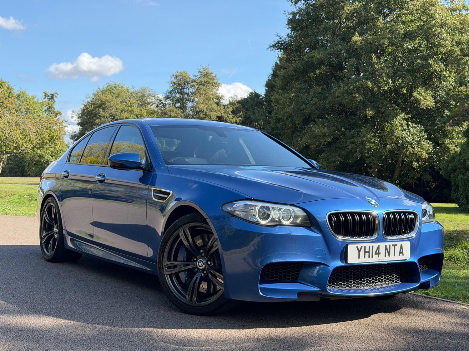 BMW M5 2014 - Cars