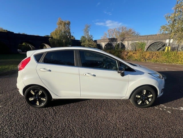 [ berth ]Ford Fiesta