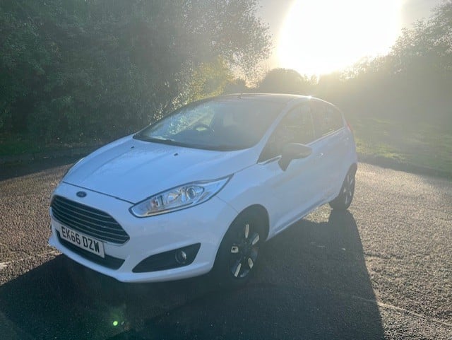 Ford Fiesta 2016 - Cars