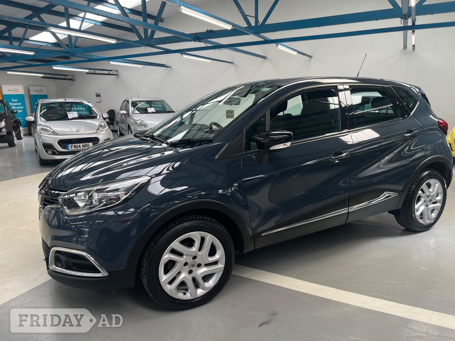 Renault Captur 2017 - Cars in Bolton