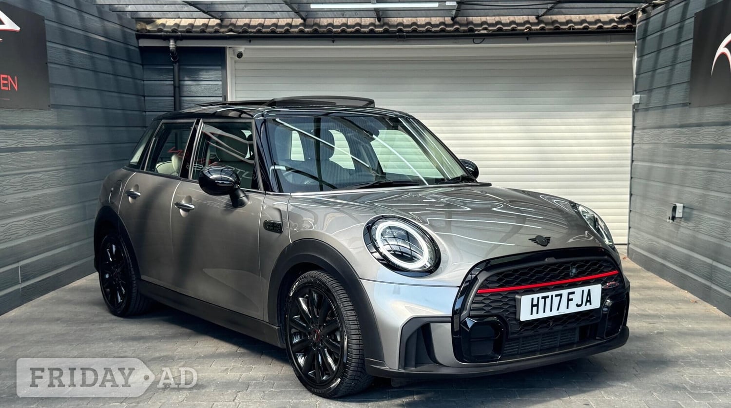 [ berth ]Mini Hatch