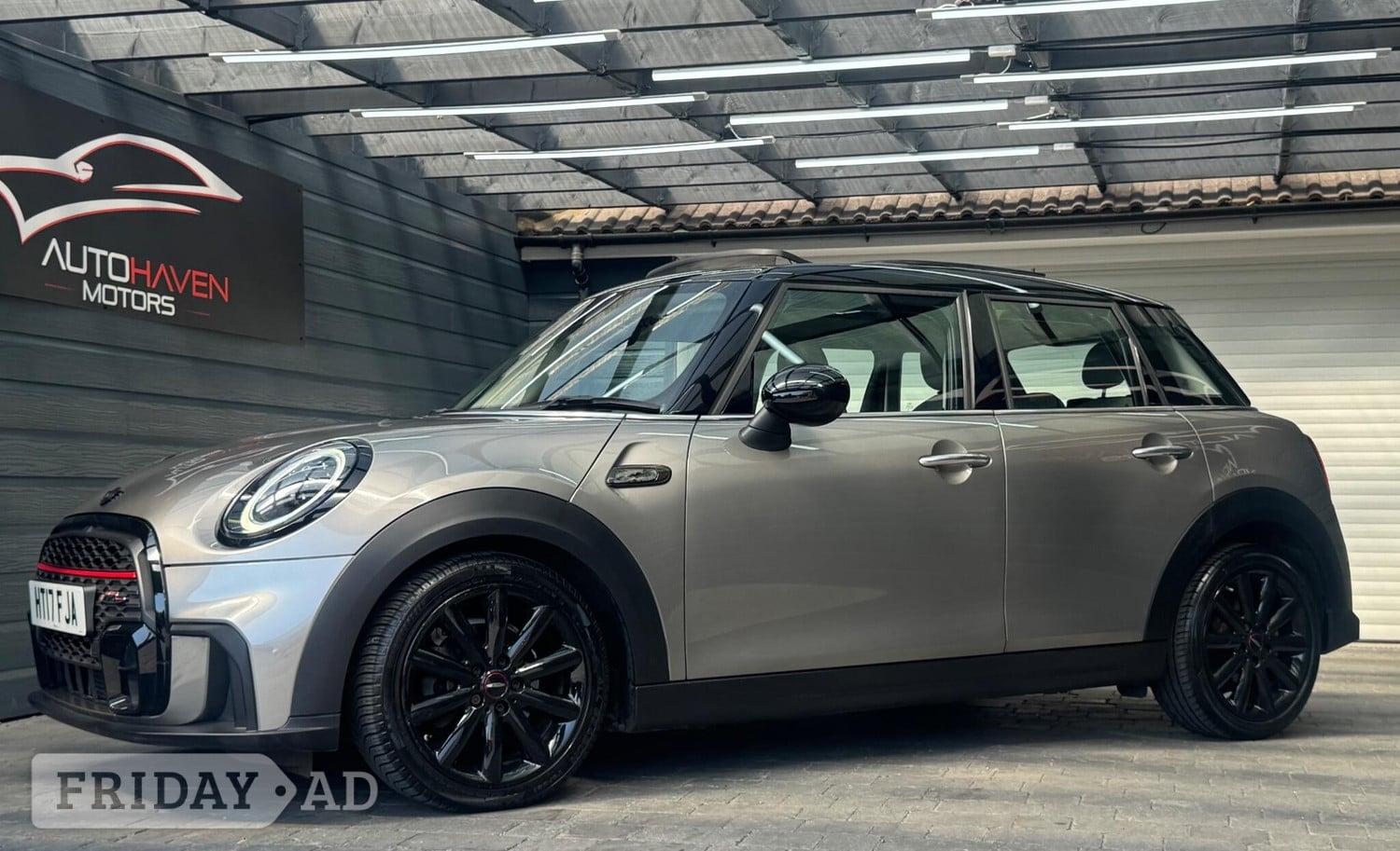 Mini Hatch 2017 - Cars in High Wycombe