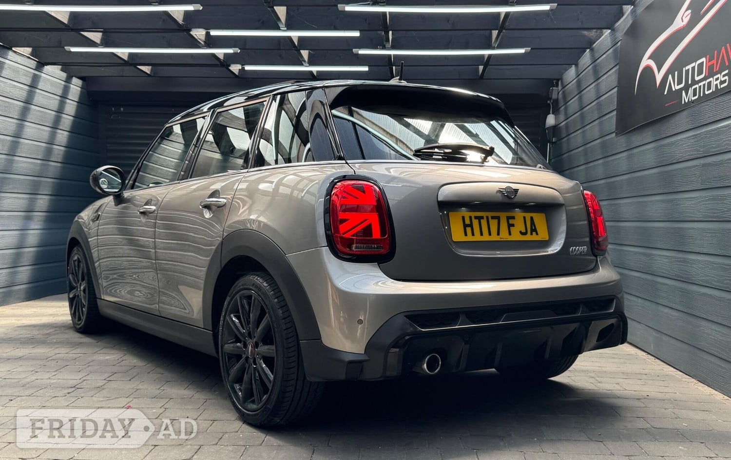 Mini Hatch 2017 - Cars