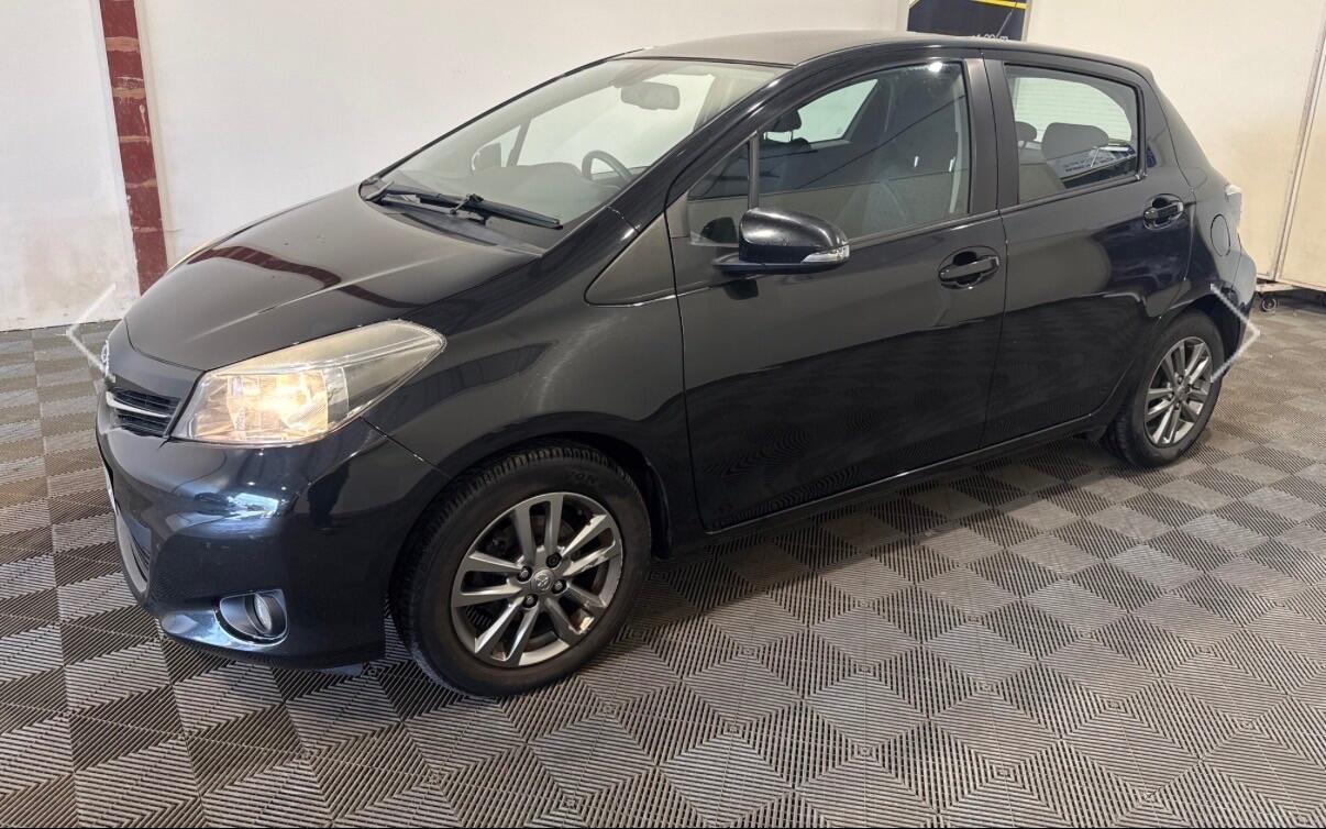 2014 Toyota Yaris 1.33 Dual VVT-i Icon Plus Euro 5 5dr - Cars in Lewes