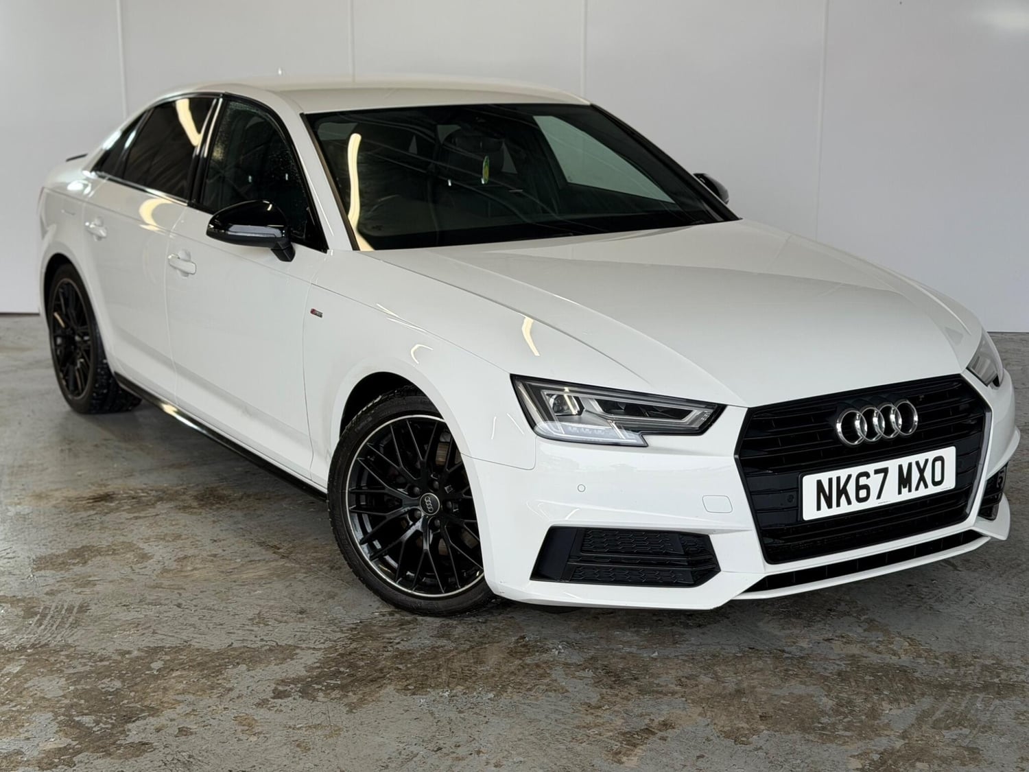 Audi A4 2017 - Cars
