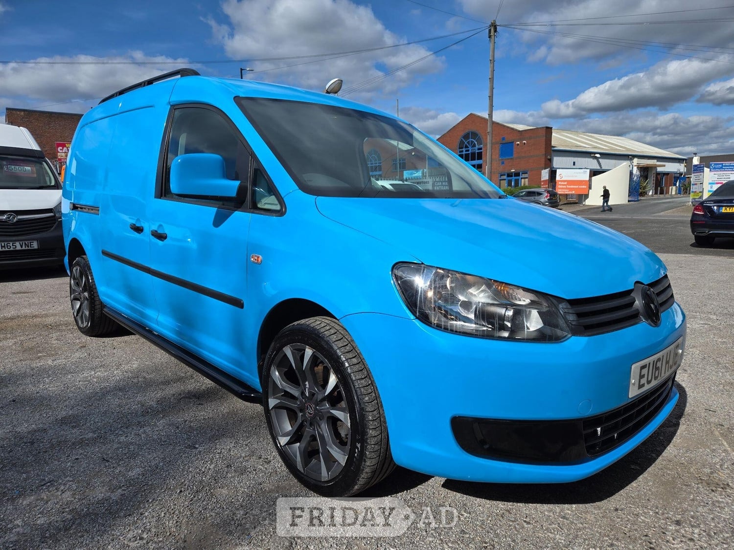 Volkswagen Caddy Maxi 2011 in Walsall