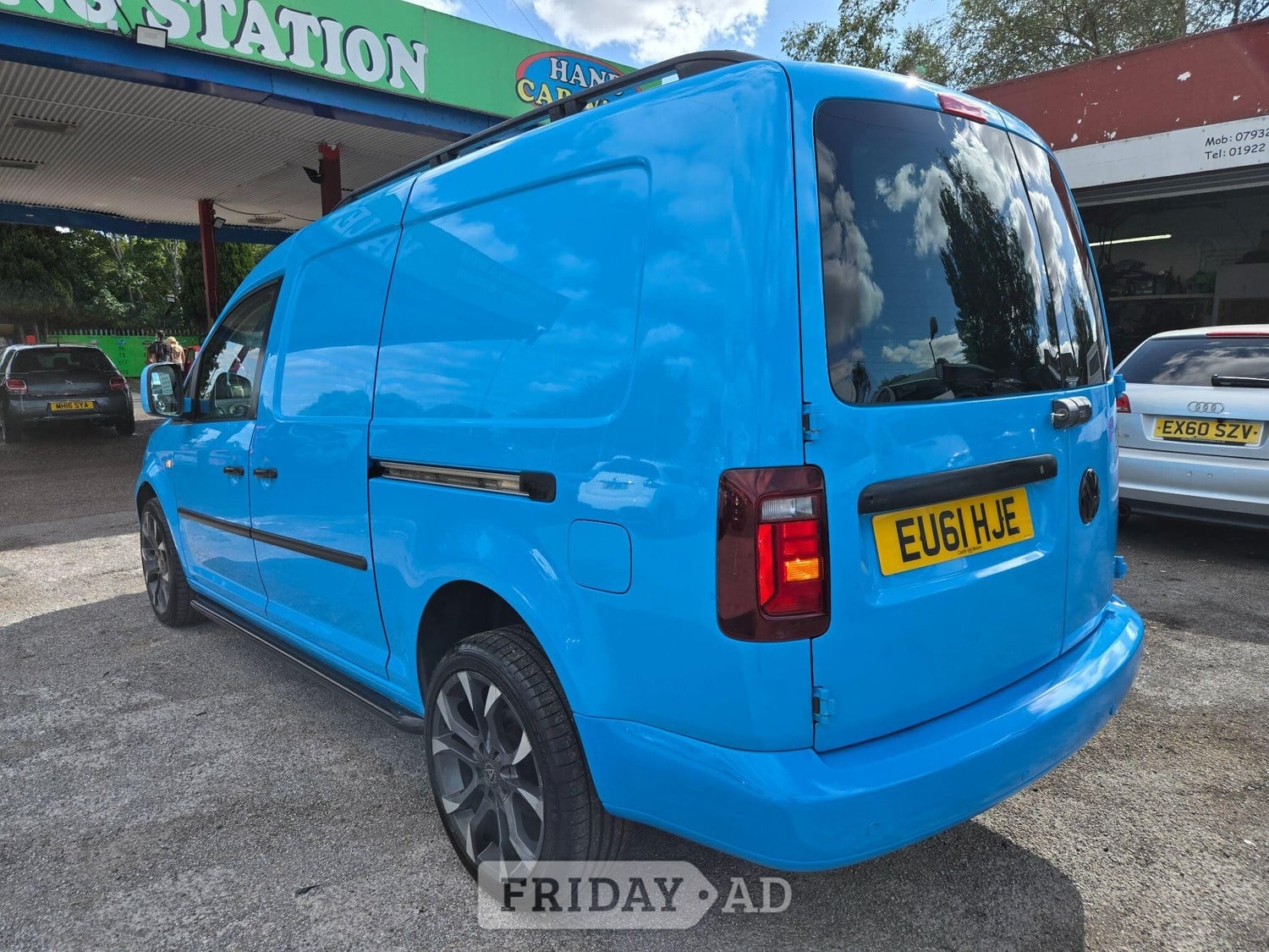 Volkswagen Caddy Maxi 2011 - Vans & Commercial Vehicles