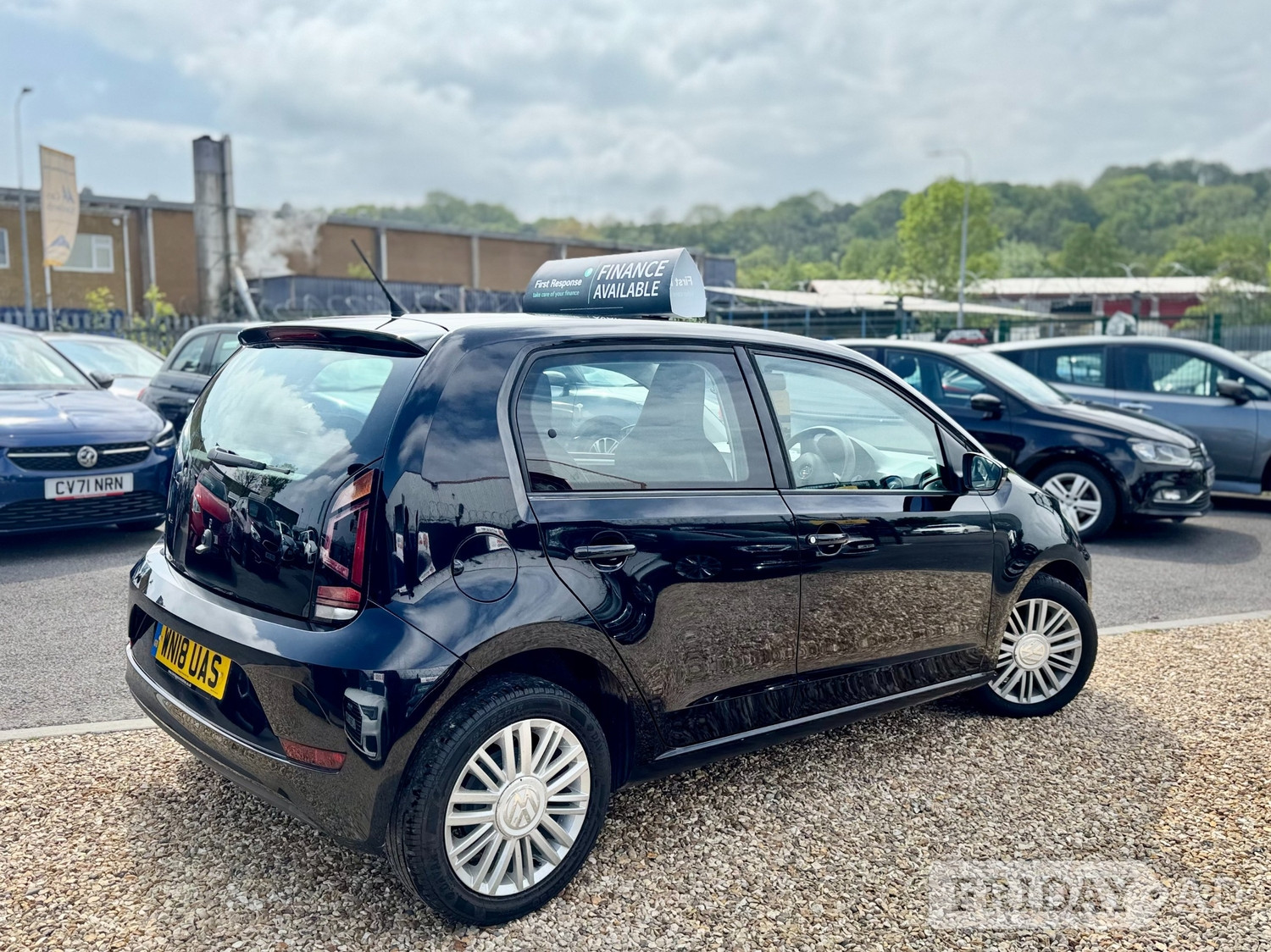 Volkswagen UP! 2018 - Cars