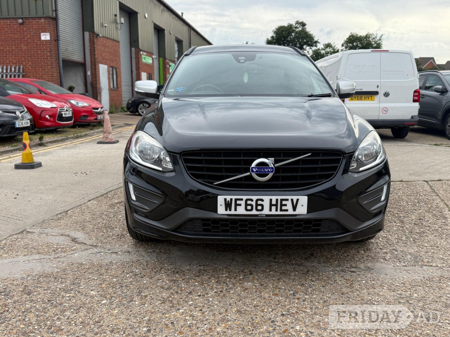 [ berth ]Volvo XC60