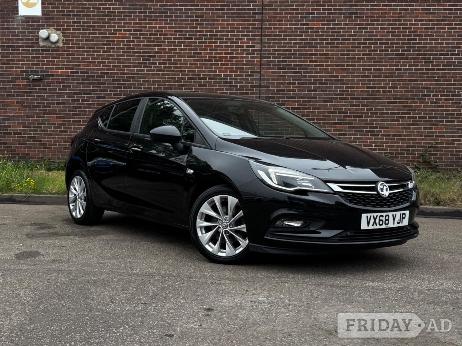 Vauxhall Astra 2019 in Leeds