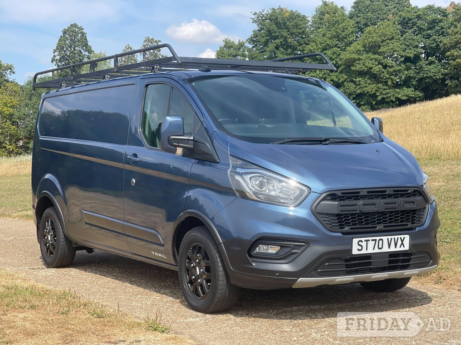 [ berth ]Ford Transit Custom