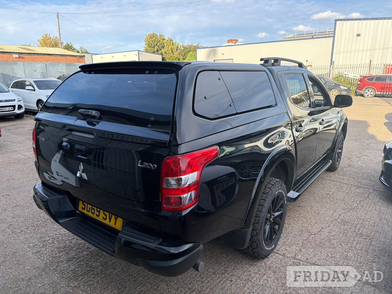 Mitsubishi L200 2019 - Vans & Commercial Vehicles in Bedford