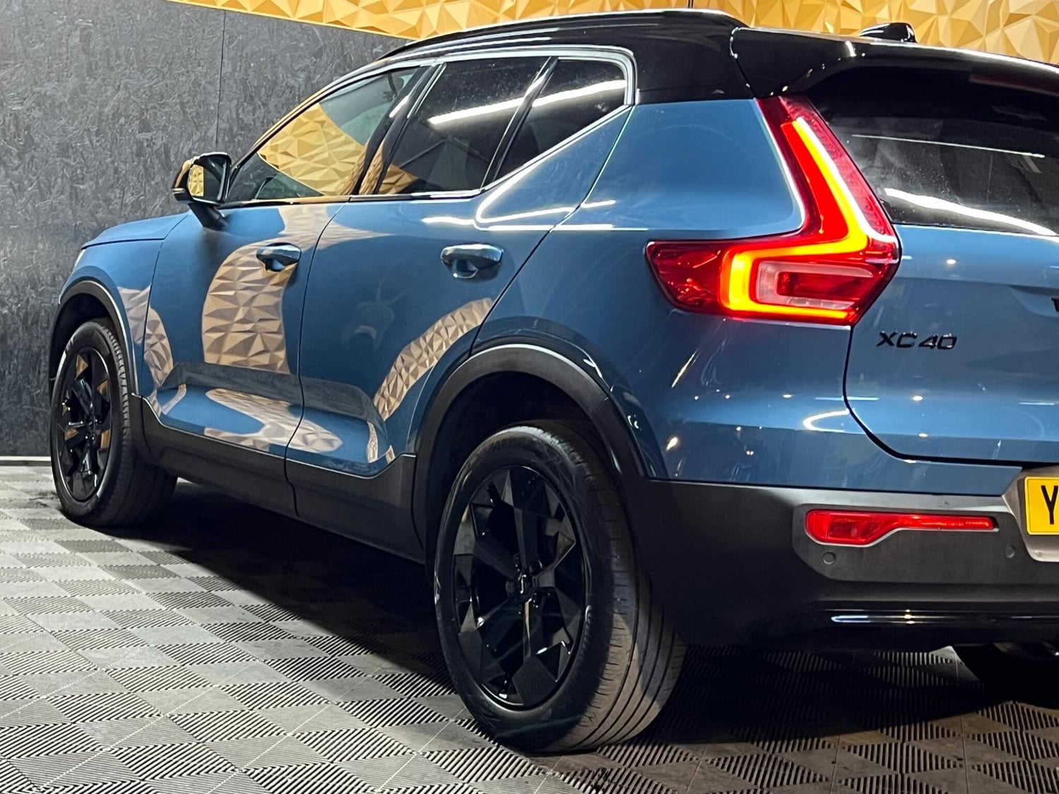Volvo XC40 2024 - Cars in Halifax