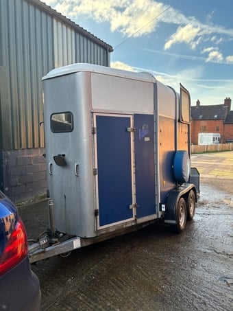Ifor Williams HB505R  Horse Trailer