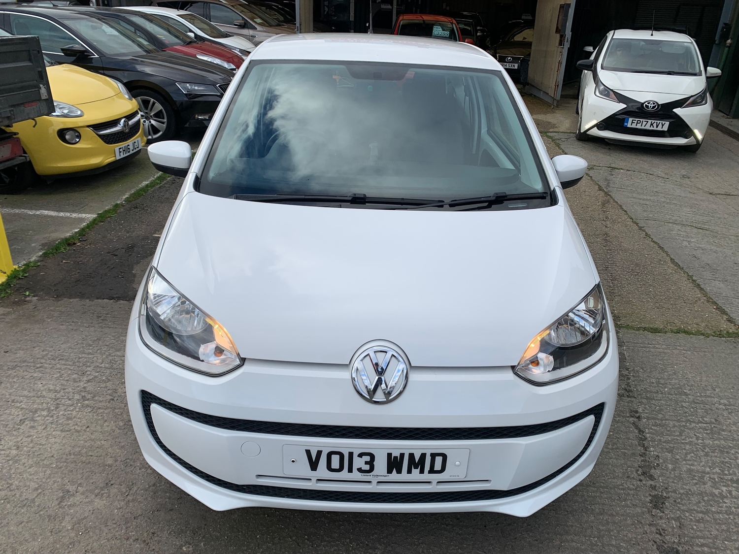 Volkswagen Move Up 2013 - Cars in Gillingham