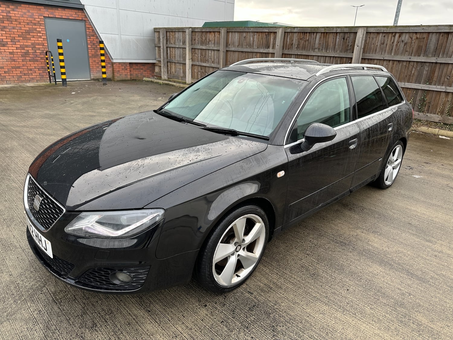 [ berth ]SEAT EXEO
