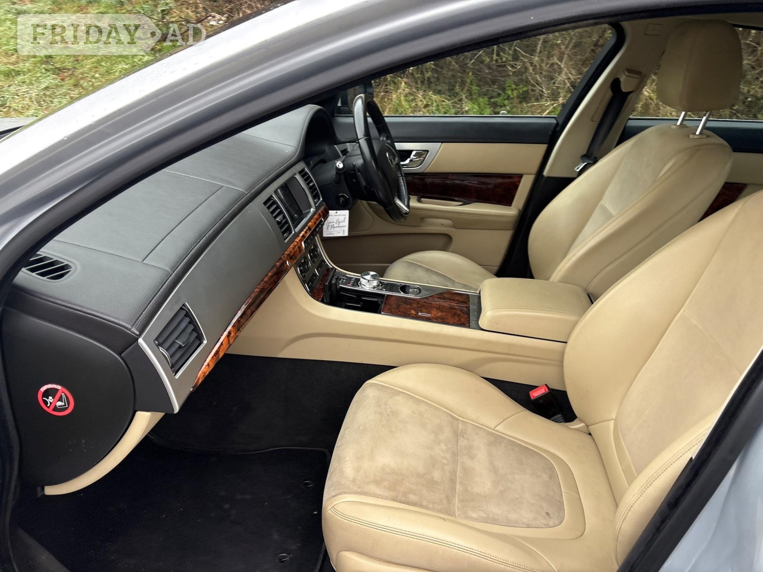 Jaguar XF 2013 - Cars