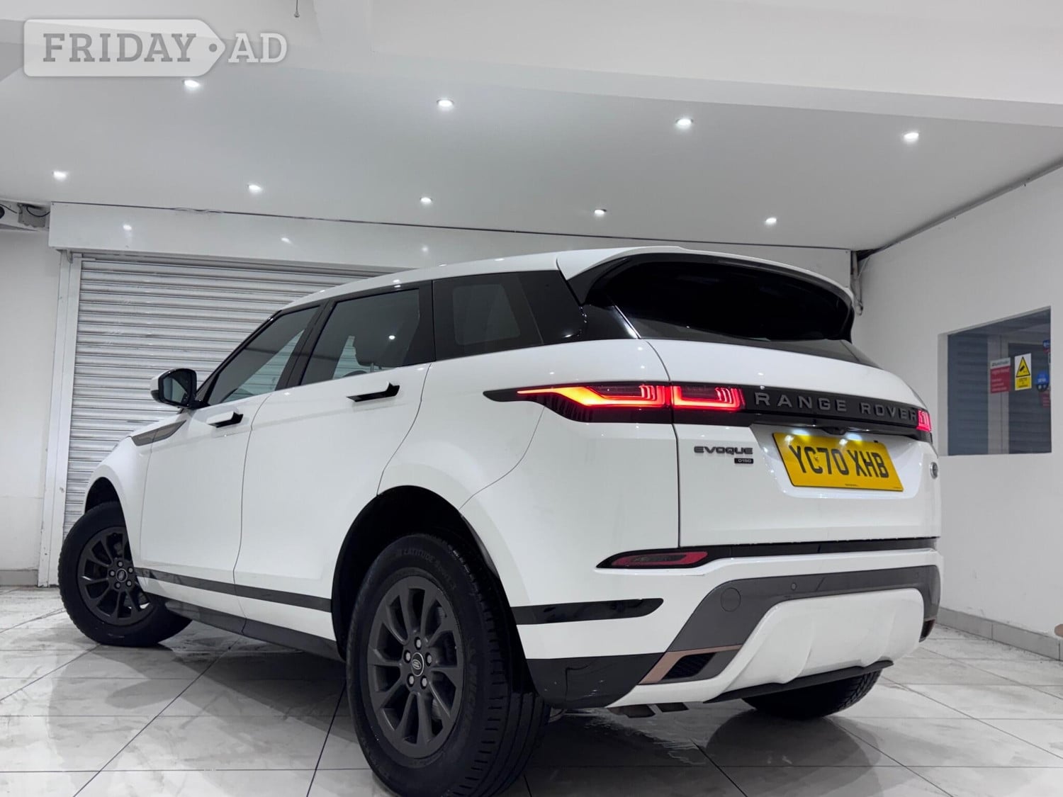 [ berth ]Land Rover Range Rover Evoque