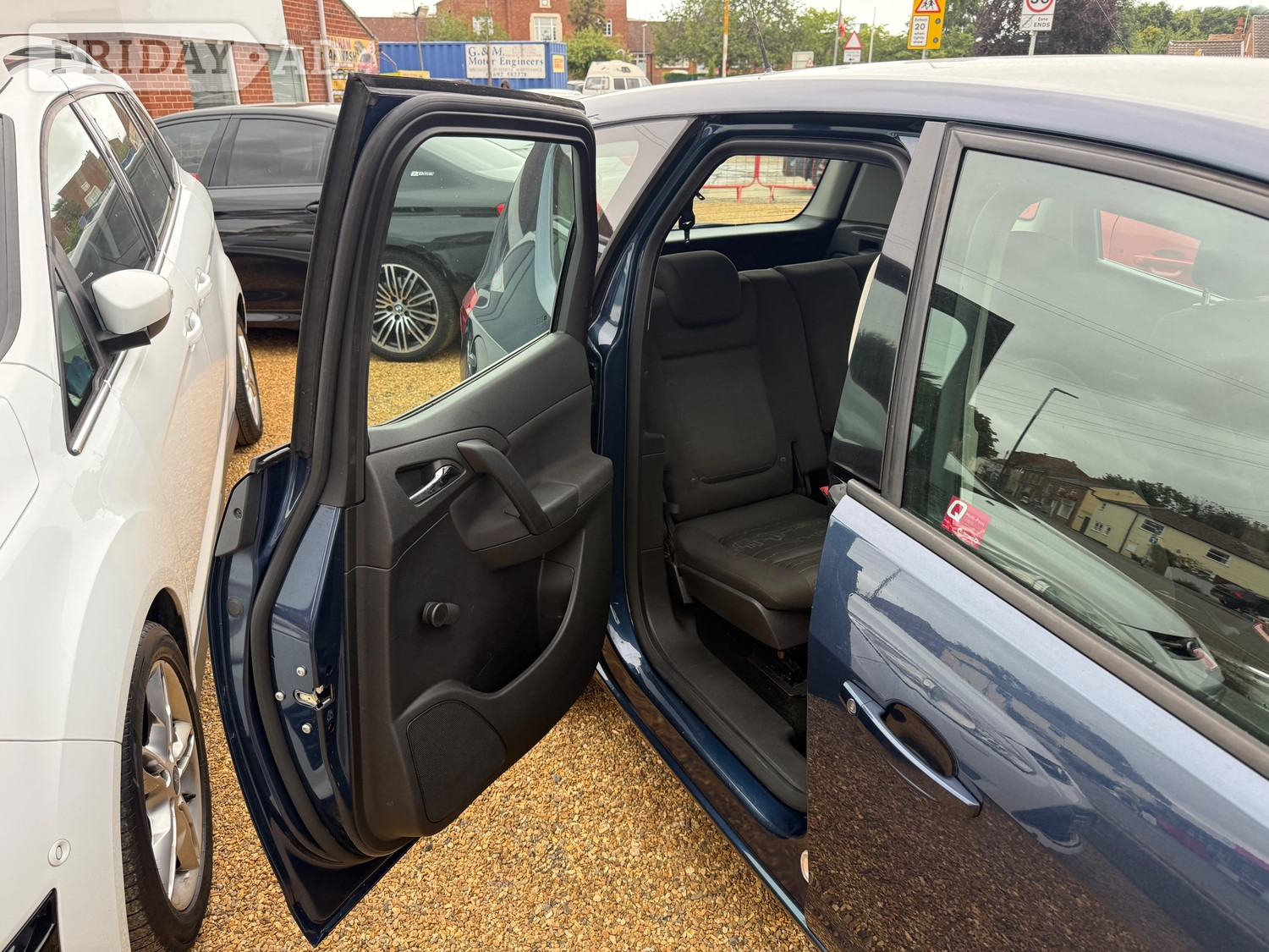 Vauxhall Meriva 2011 - Cars