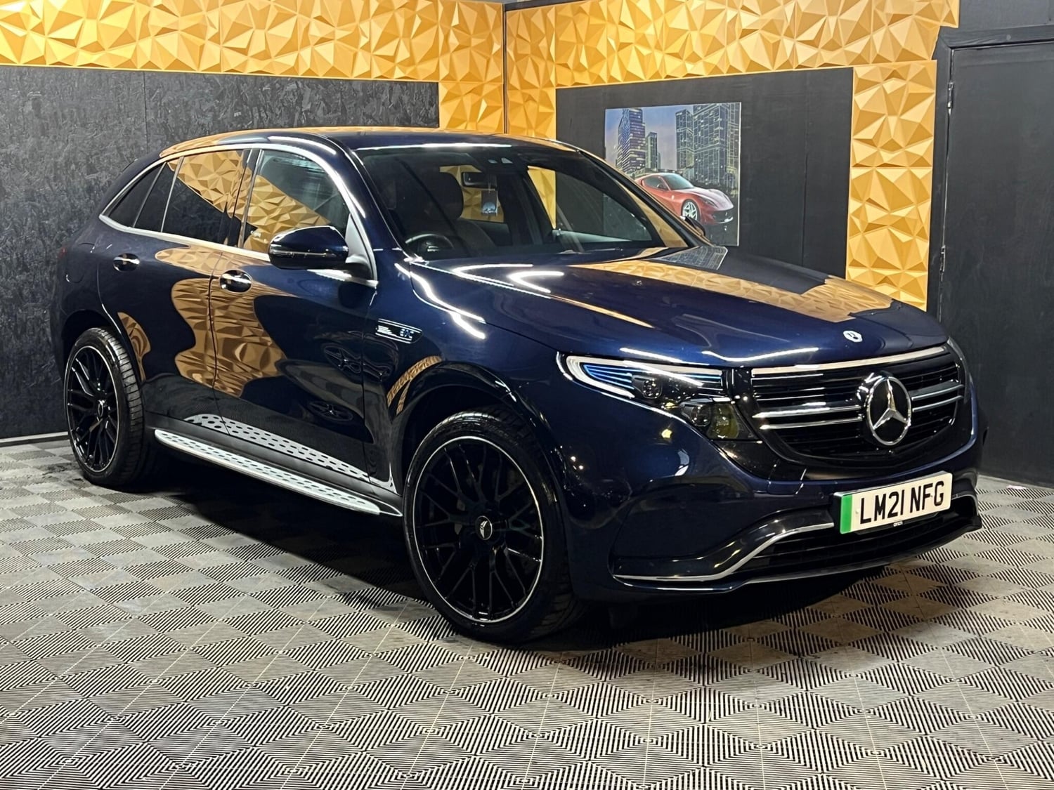 Mercedes-Benz EQC 2021 - Cars