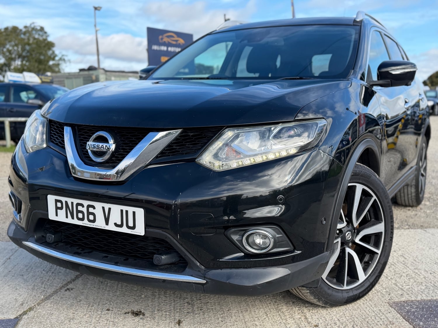[ berth ]Nissan X-Trail