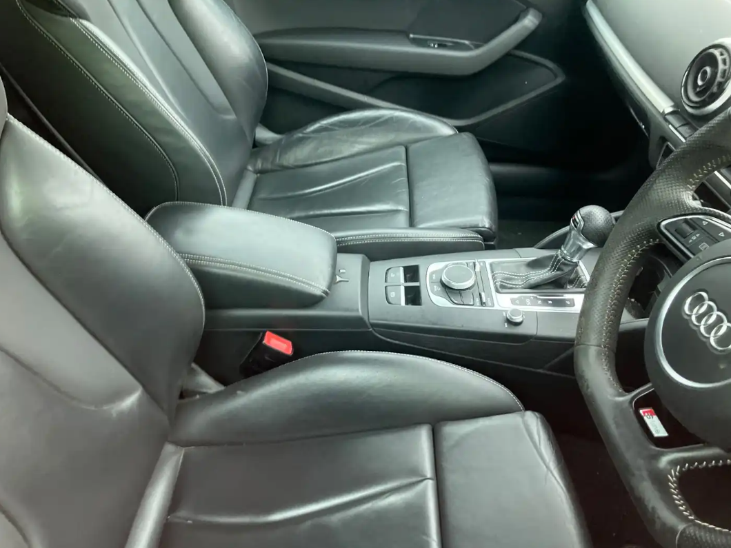 [ berth ]Audi A3 Cabriolet