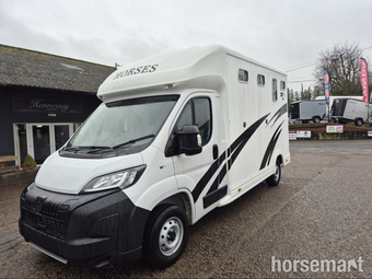 Equi-Trek  Peugeot Horsebox