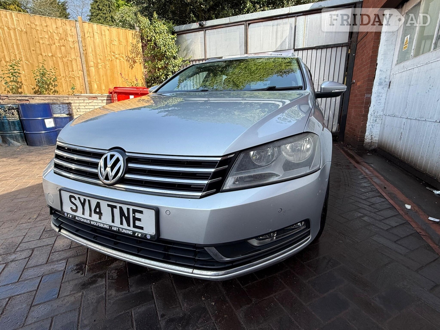 Volkswagen Passat 2014 - Cars in Coventry