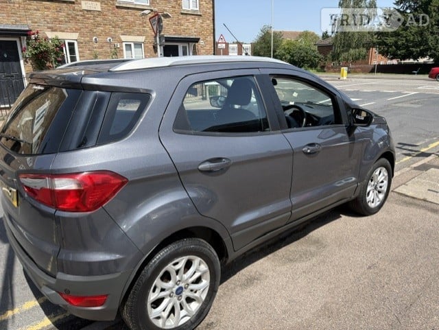 [ berth ]Ford Ecosport