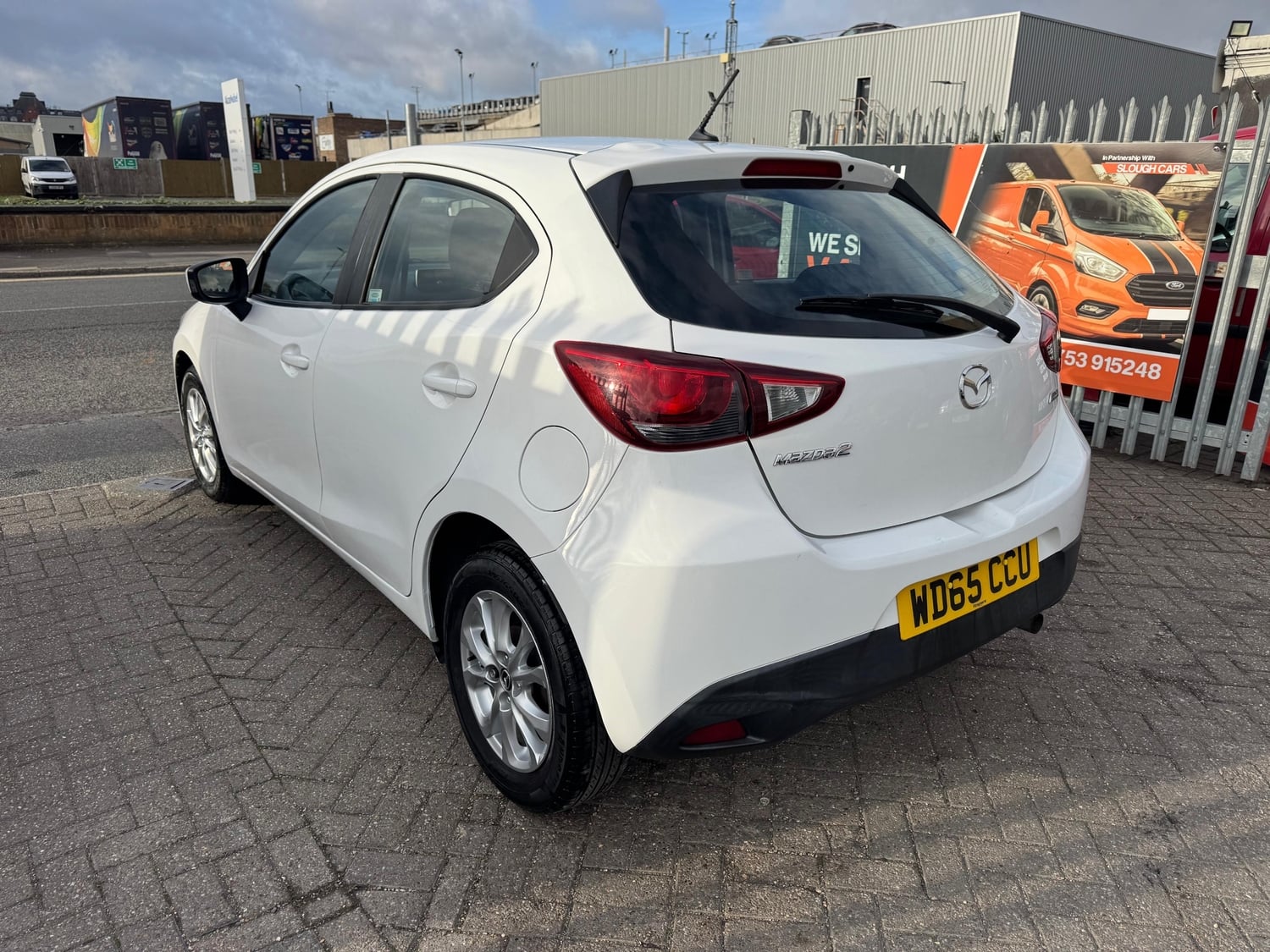 [ berth ]Mazda Mazda2