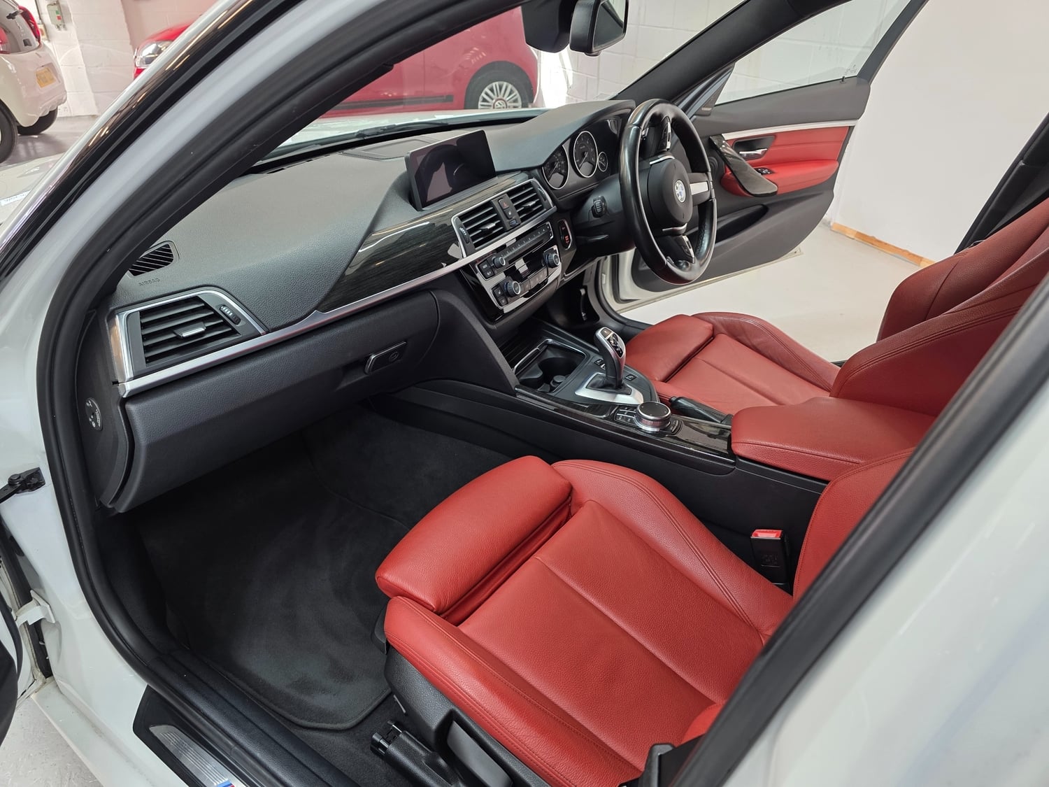 BMW 3 Series 2017 - Cars in Storrington