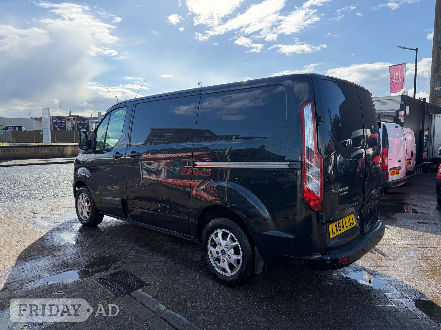 [ berth ]Ford Transit Custom