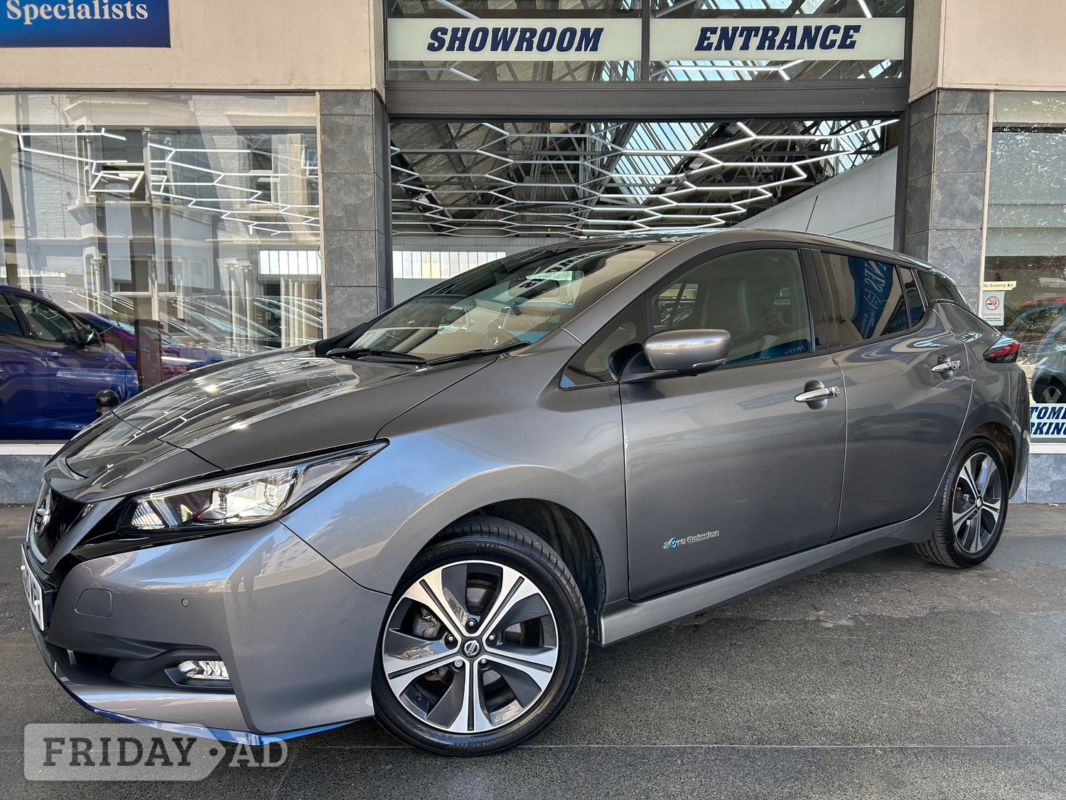 [ berth ]Nissan LEAF