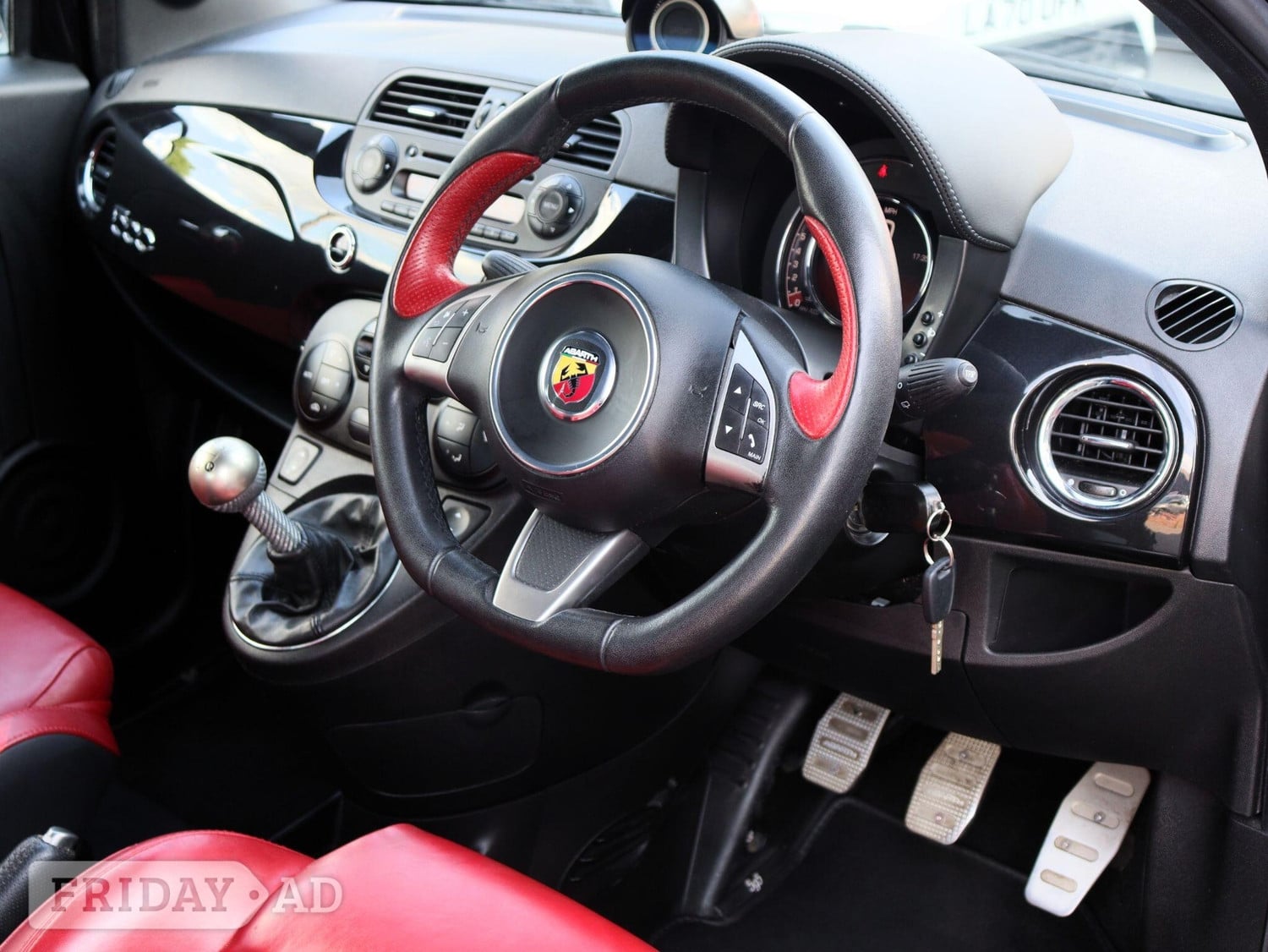[ berth ]Abarth 595