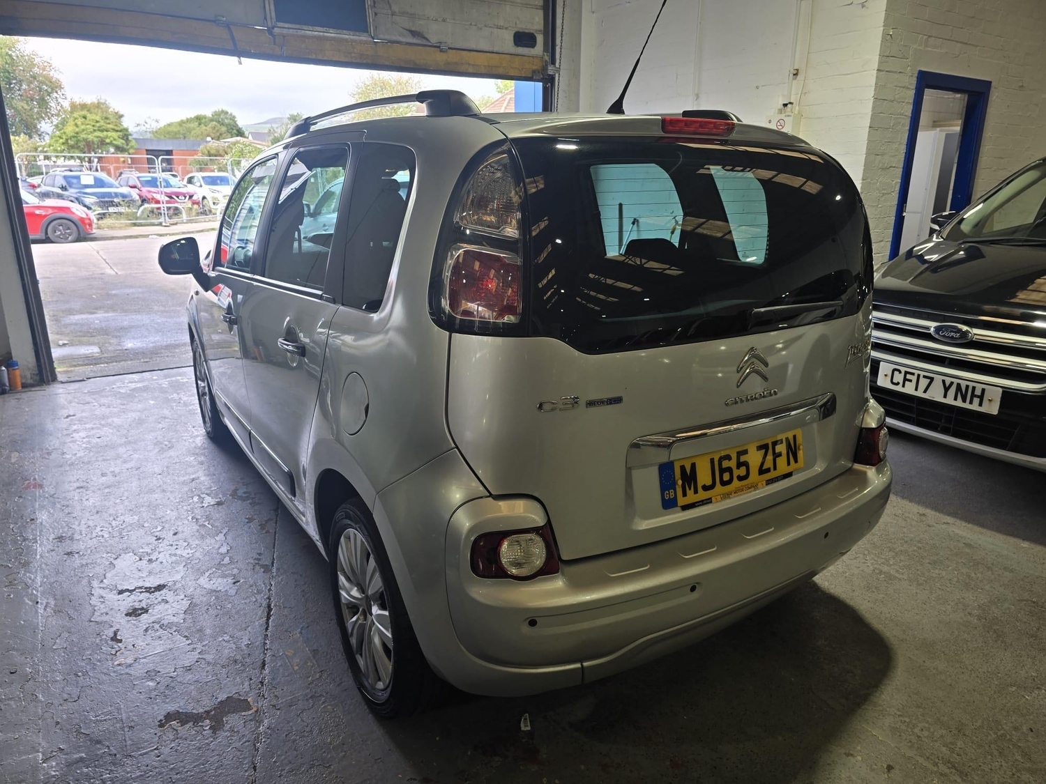 Citroen C3 Picasso 2015 - Cars in Pontypridd