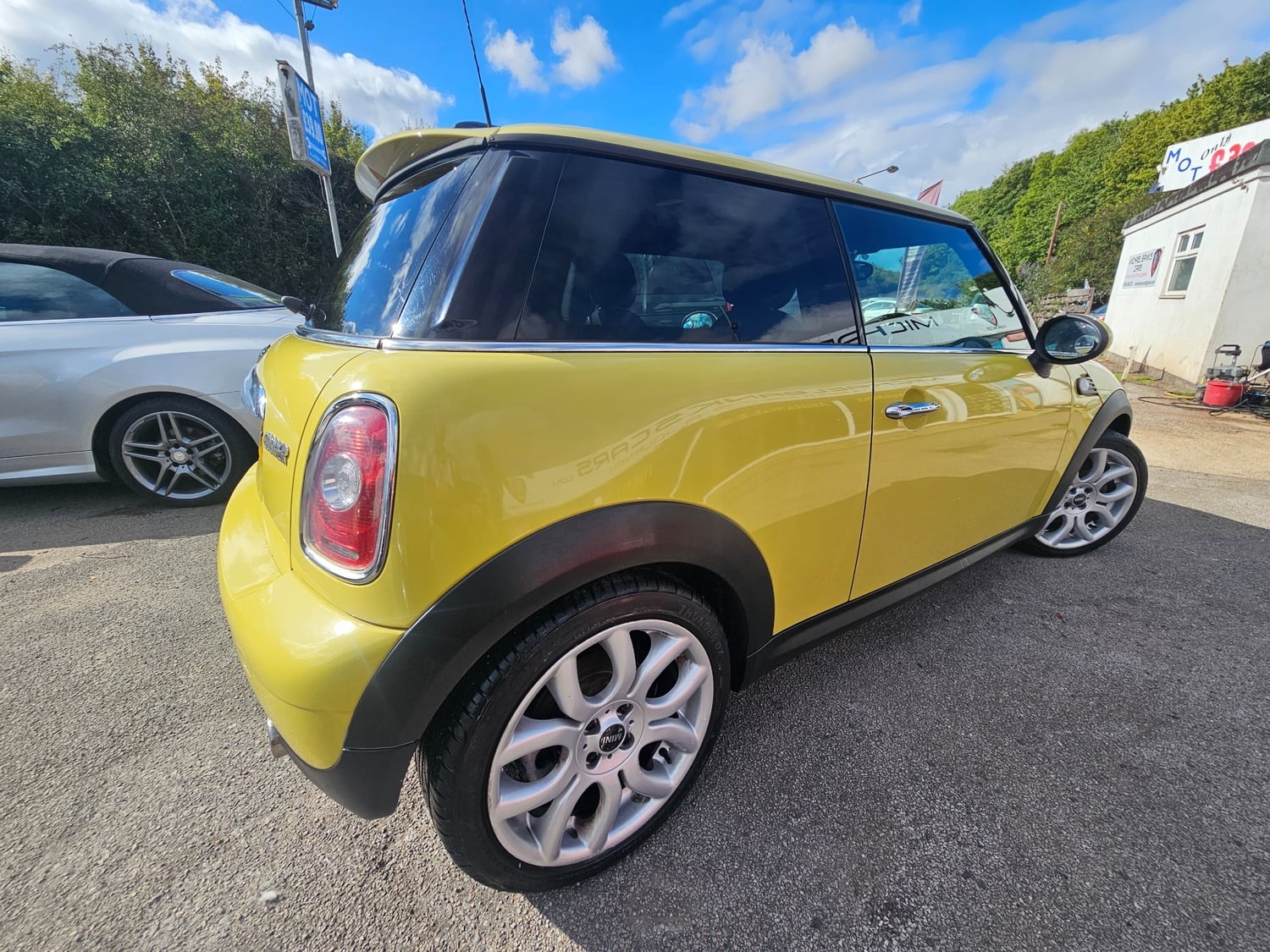 [ berth ]Mini Hatch