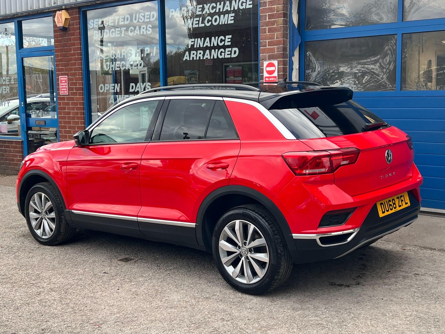 Volkswagen T-Roc 2018 - Cars in Heanor