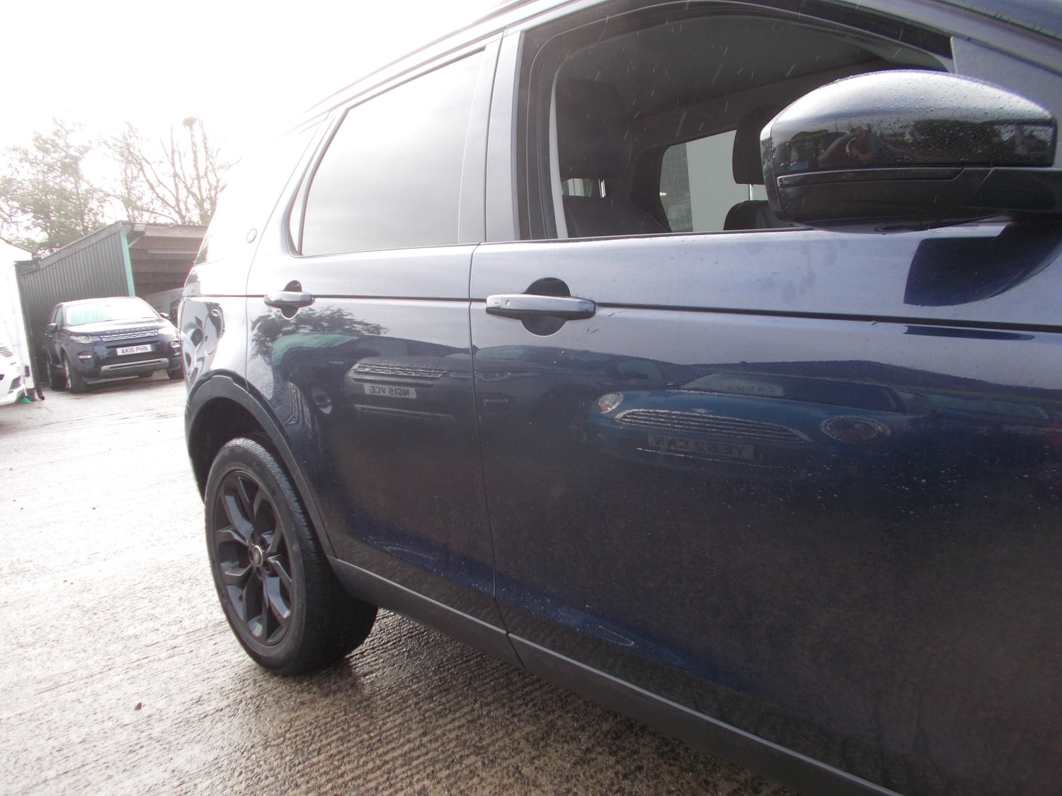 [ berth ]Land Rover Discovery Sport