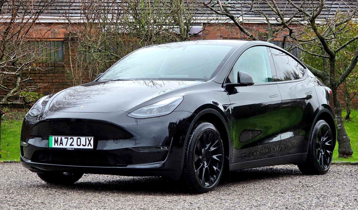 Tesla Model Y 2022 - Cars