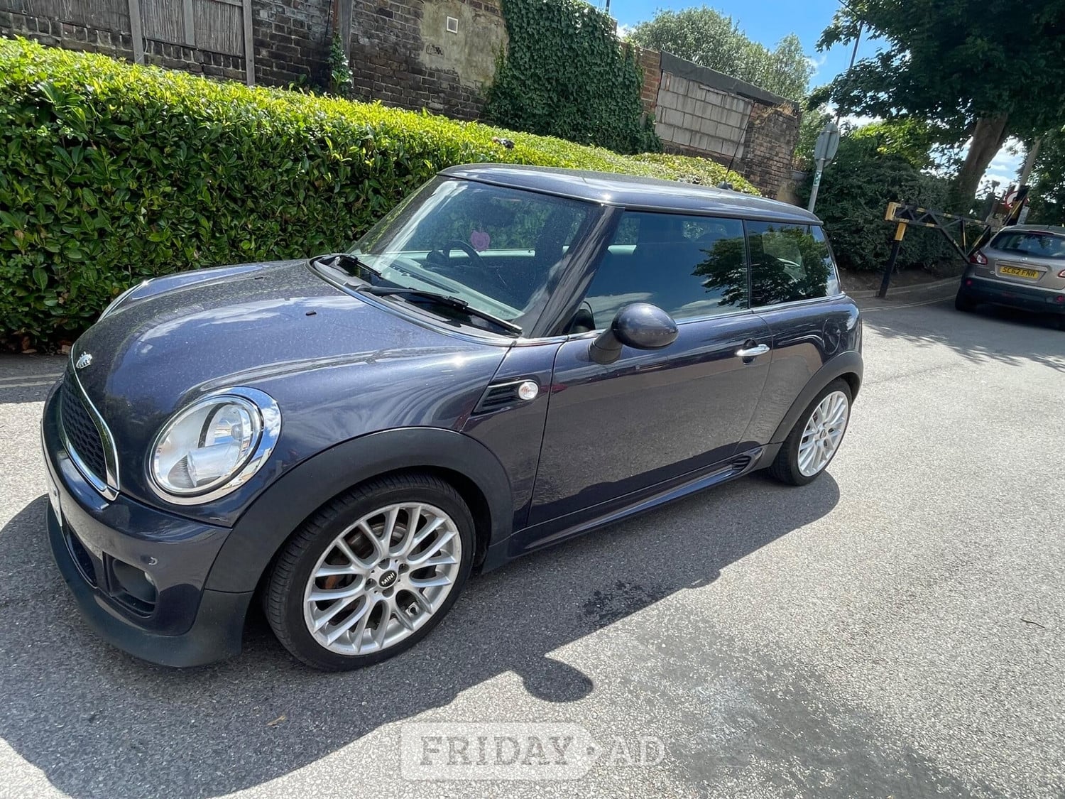 [ berth ]Mini Hatch