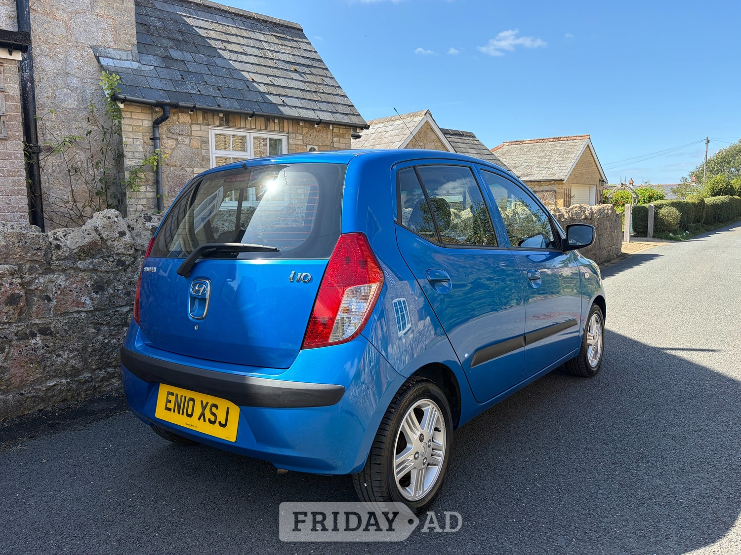 Hyundai i10 2010 - Cars in Newport