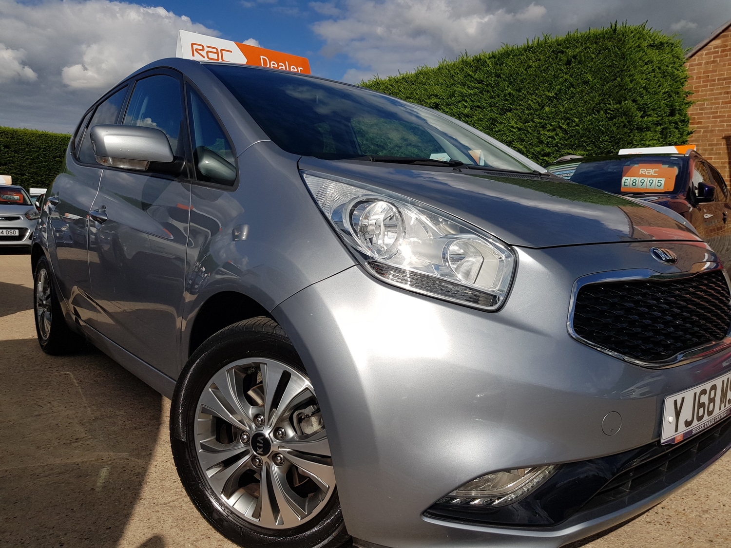 [ berth ]Kia Venga