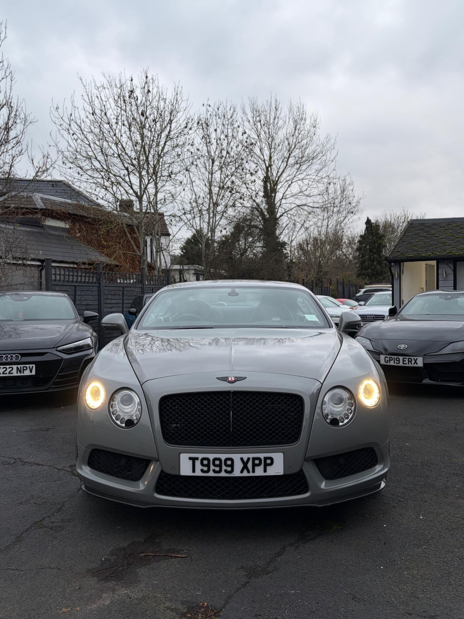 Bentley Continental 2013 - Cars