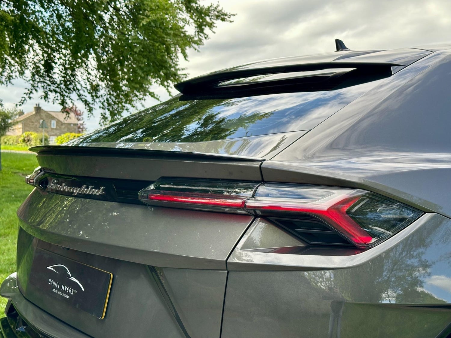 Lamborghini Urus 2024 - Cars in Leeds